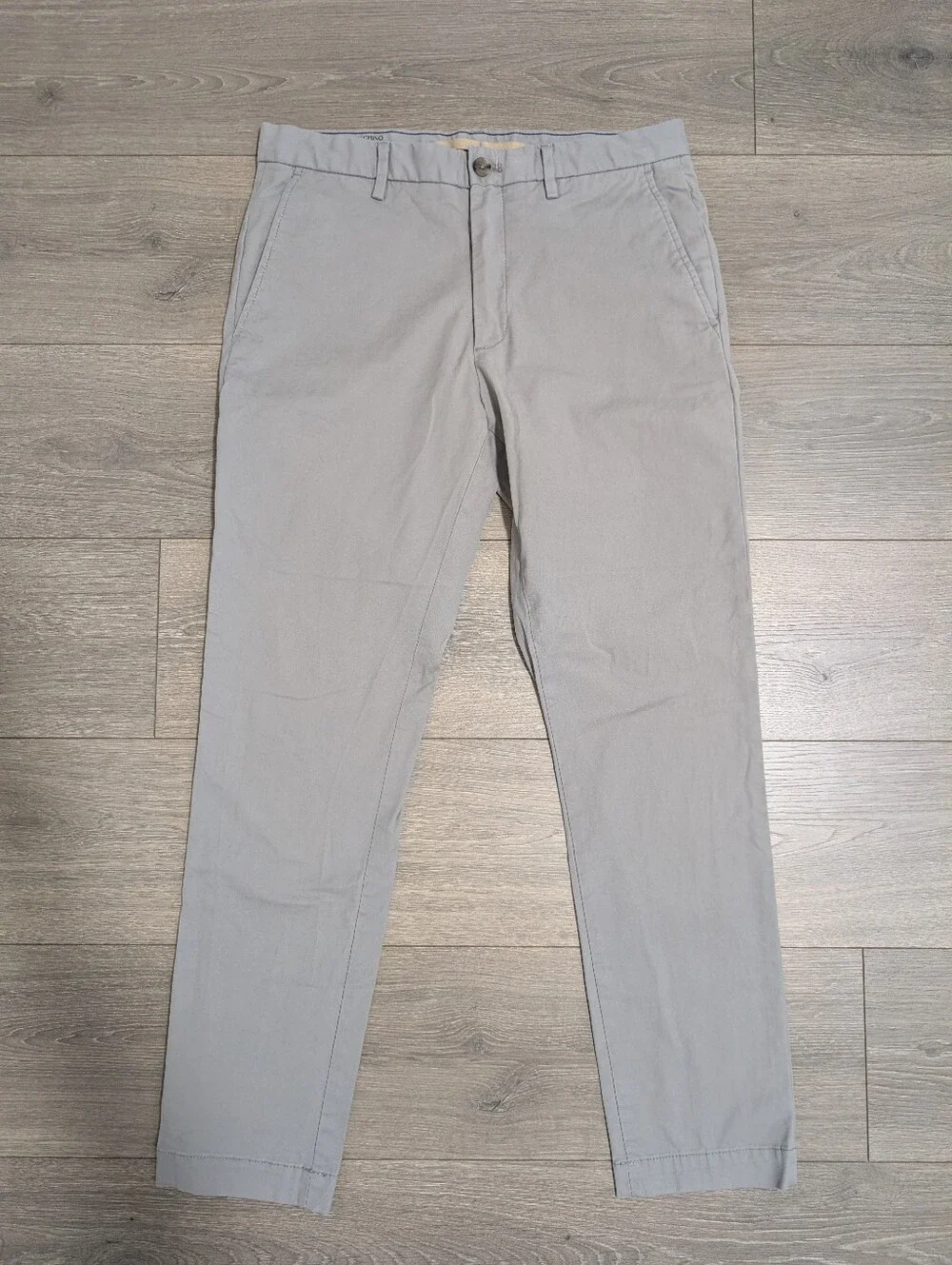 Banana Republic Lived-In Chino Skinny Fit Embroidered BR Logo Gray Pants•32×32